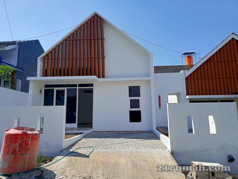 Rumah bergaya eropa dekat ngalian semarang