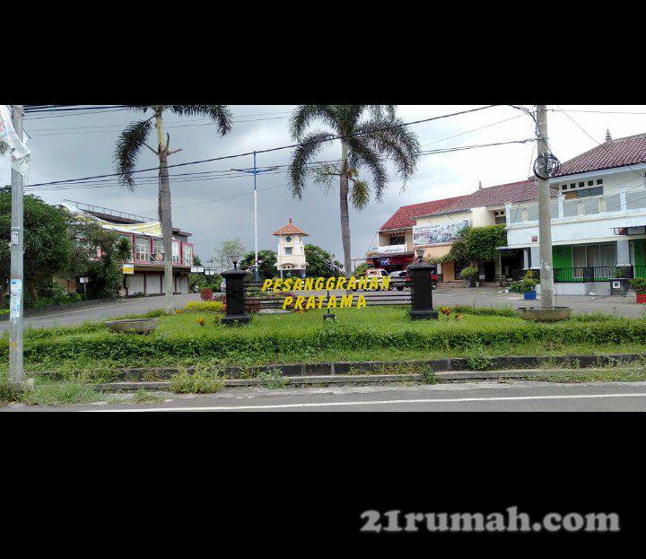 Rumah Mewah Hoek Full Furnish di Malang 