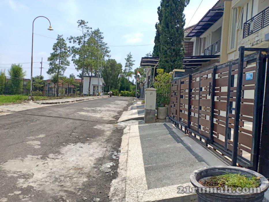 Hunian Mewah Full Furnish dikota wista batu