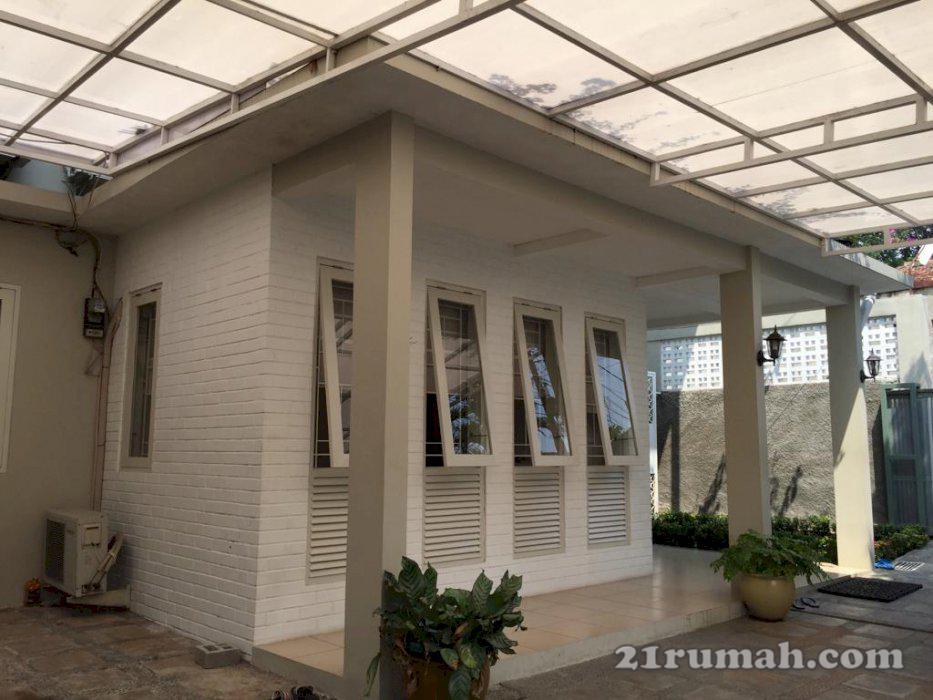 Dijual Rumah Cantik SIAP HUNI Dekat Sekolah Perancis 