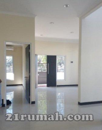 114_Rumah Baru Gress Klampis Anom X, Surabaya, SHM,