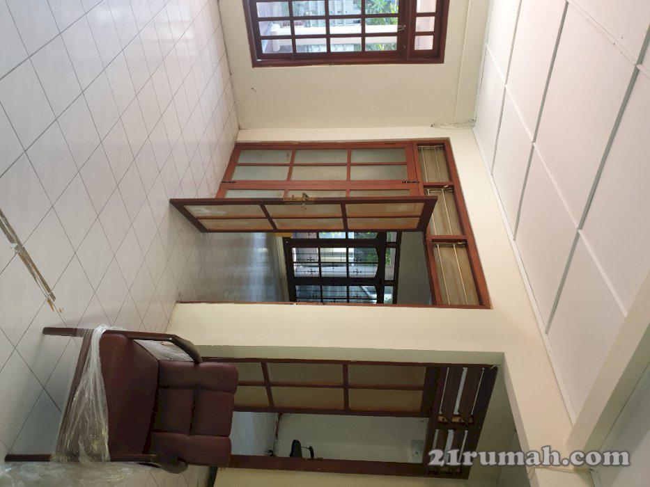 di jual rumah ditengah kota Gresik