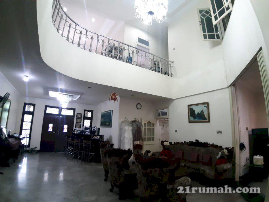 Rumah daerah elite manyarkertoarjo