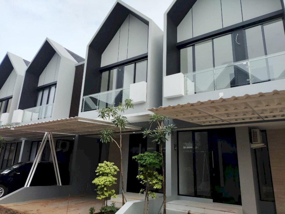 cilangkap,cipayung jakarta timur, Rumah dua lantai,murah,bebas banjir