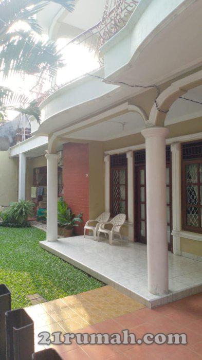 Rumah nyaman 2 lantai di CONDET