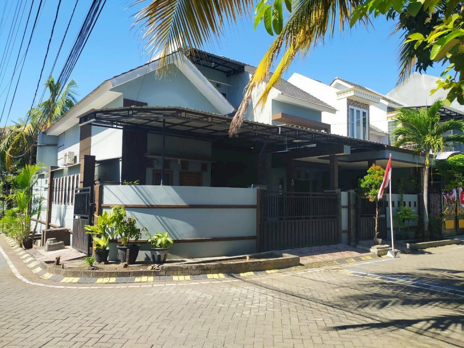 Rumah Pojok Graha Juanda dekat Bandara T2 Juanda Siap Huni