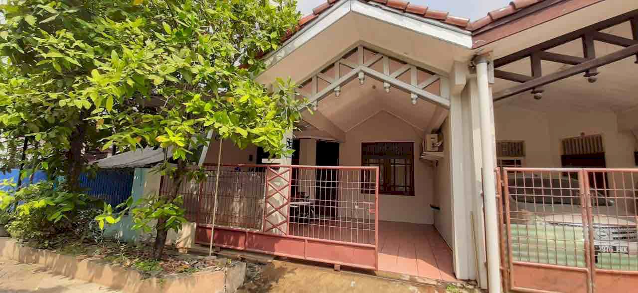 Rumah Ciledug Dalam Perumahan Strategis Siap Huni