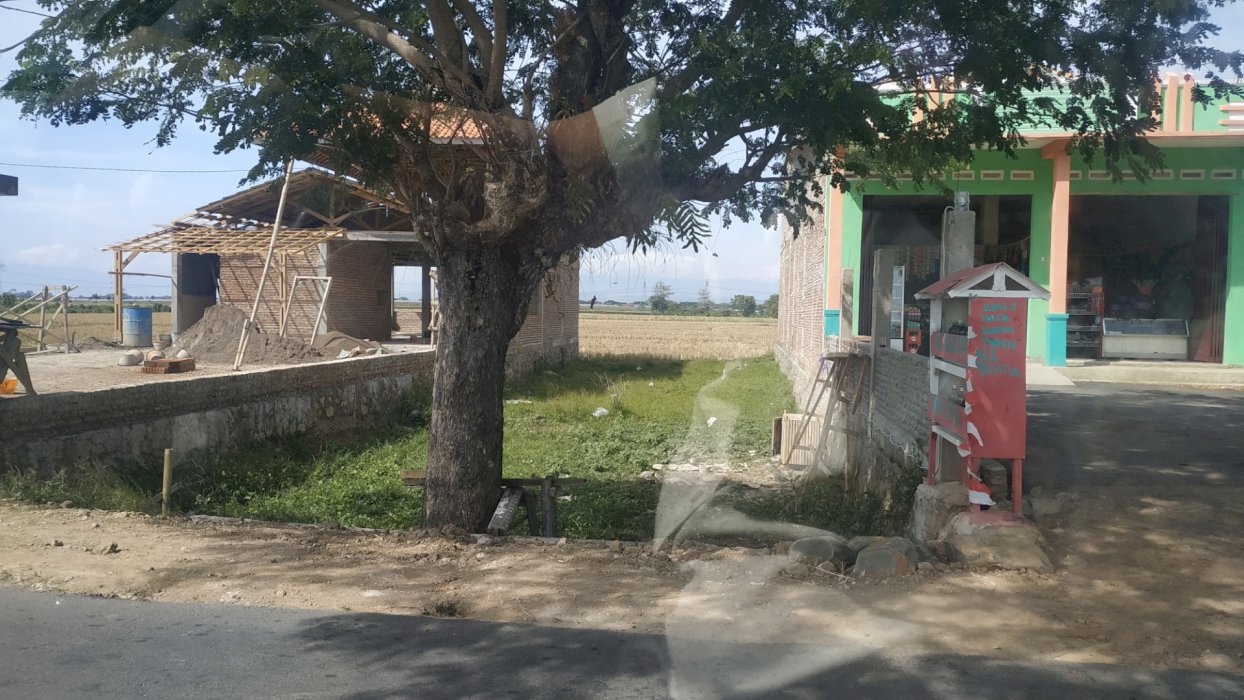 Tanah deket pintu tol ciledug cirebon