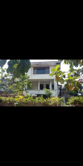 Rumah 2 lantai strategis di dr Wahidin Semarang