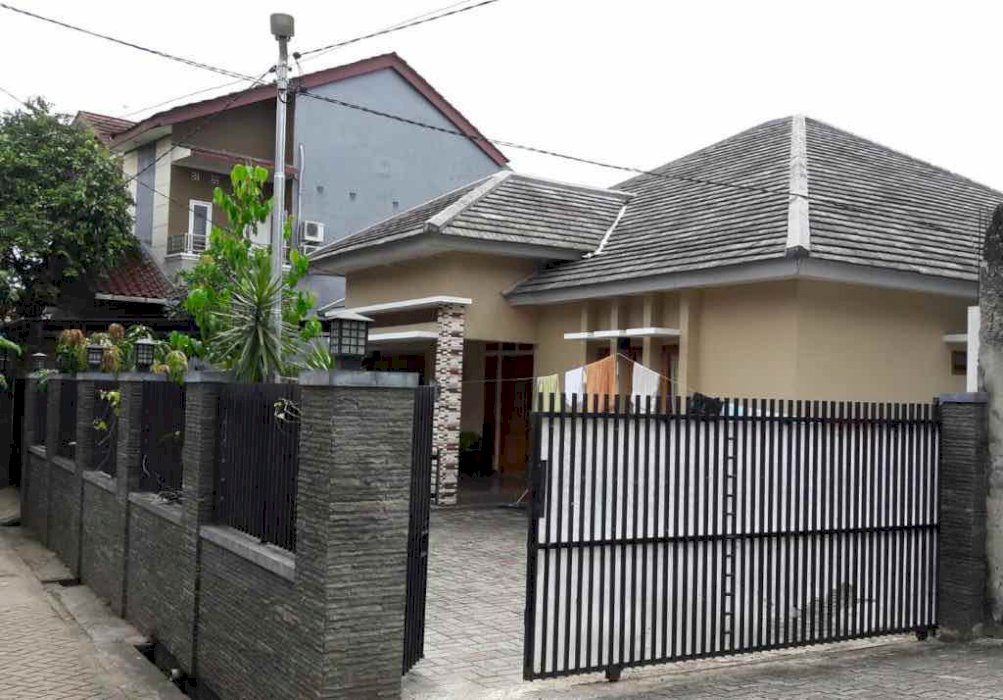Rumah Larangan Luas Plus Kontrakan 6 Unit Lokasi Strategis