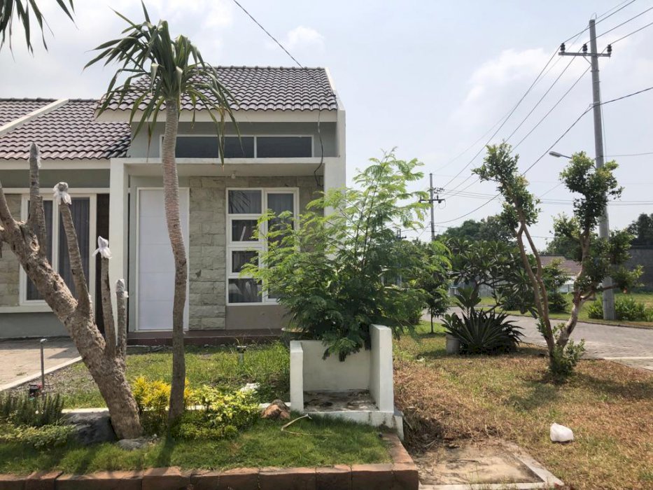 63_Dijual Rumah 50m LB 40m Cluster Silver Jade Hamlet Menganti Gresik