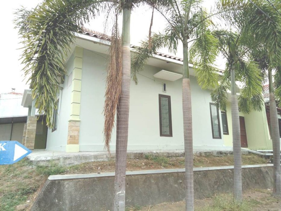 83_DIJUAL RUMAH 4KT ONE GATE SYSTEM MODEL VILLA DI GRESIK REGENCY