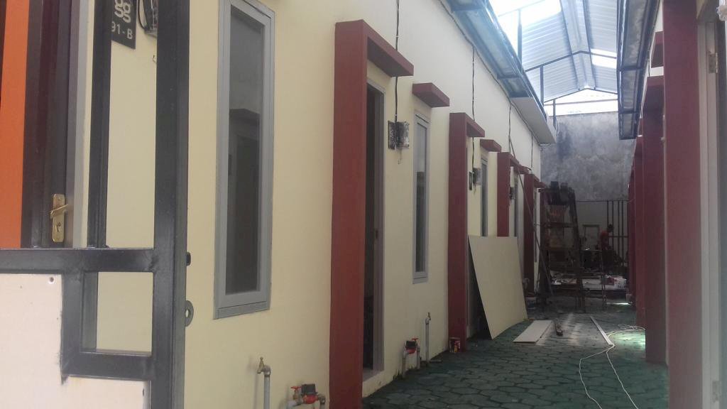 Rumah 1,5 Lantai Uk. 3x4 di Tengah Kota Surabaya