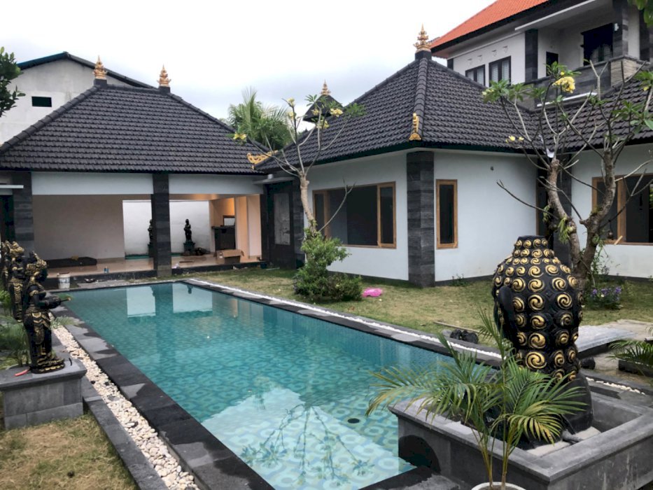 Disewakan private villa luas