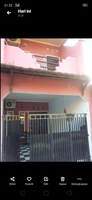 Rumah 2 lantai tempat strategis 