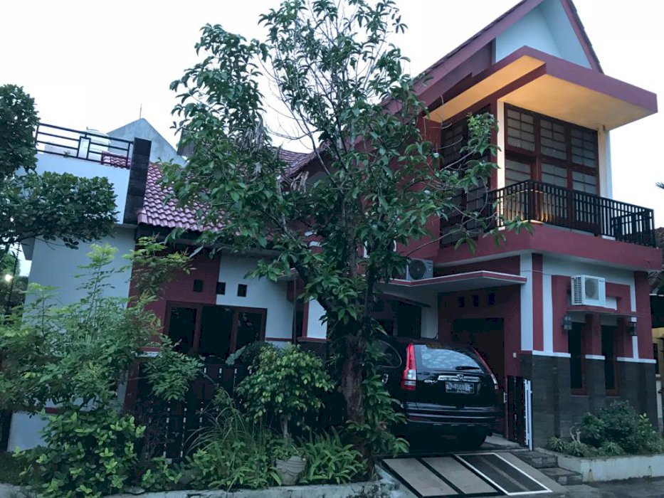 Dijual rumah cantik tengah kota