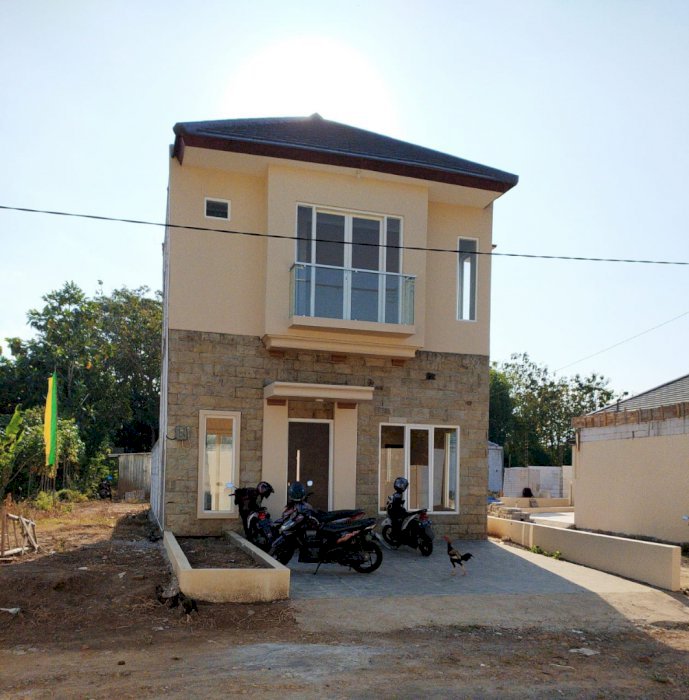 rumah lt 2 lokasi strategis di pusat kota Pati