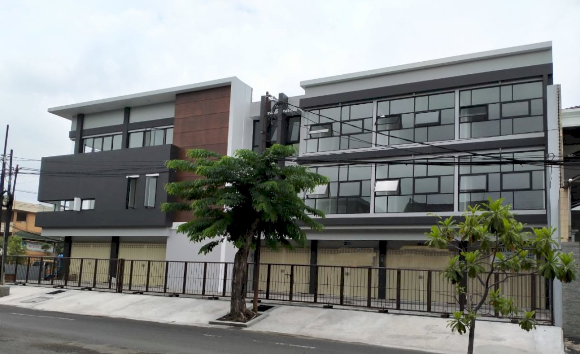 Ruko Satelit Raya Pinggir Raya Dekat Exit Tol, Supermall