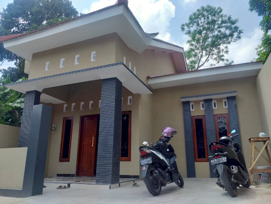 Rumah baru di barat pasar sleman