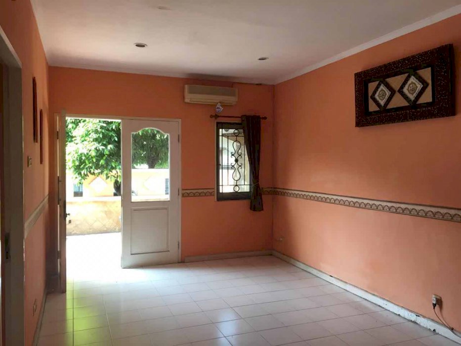 Rumah Cipondoh Karang Tengah Perumahan Lokasi Strategis 