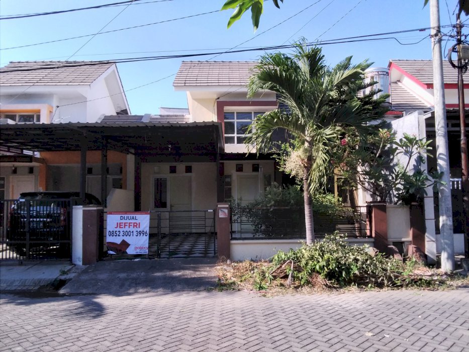 Rumah Graha Juanda Jalan Utama ROW 4 mobil dekat Bandara