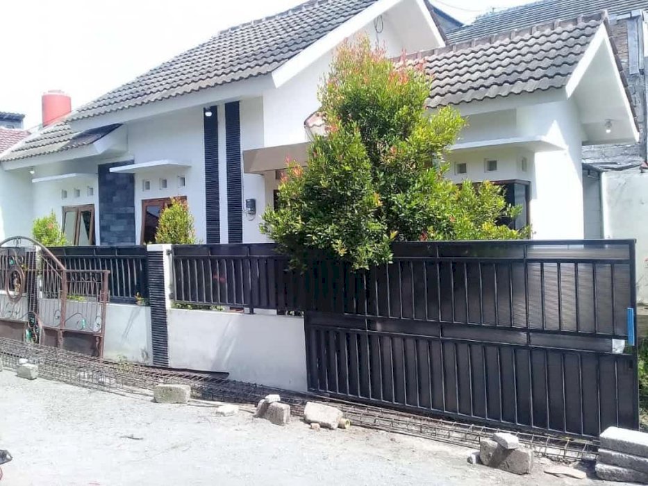 Rumah dalam claster di jambon