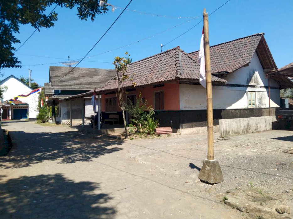 Jual tanah bonus rumah layak huni