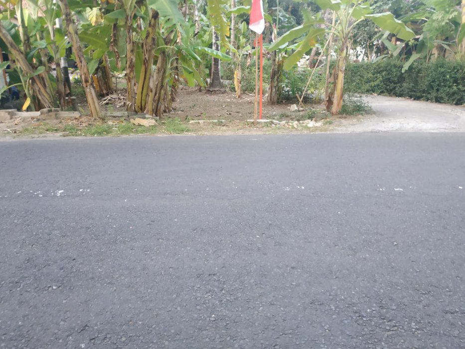 Lokasi Mangku jalan aspal bendungan -pleret
