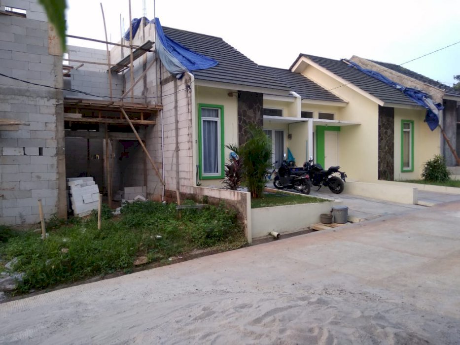 Rumah murah asri dekat kota wisata cibubur