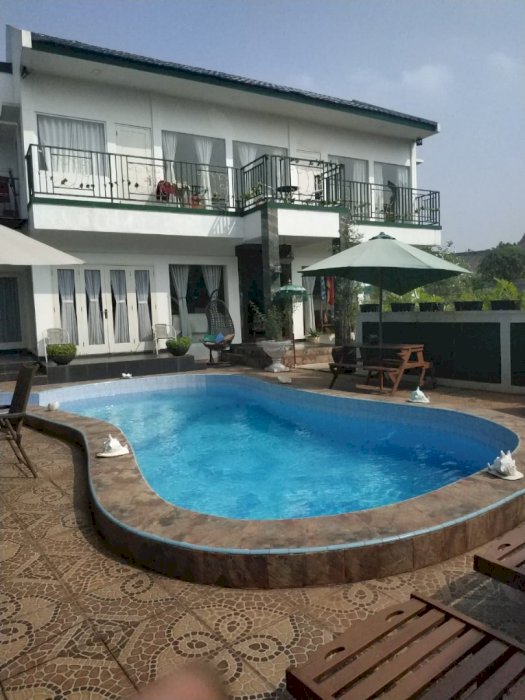 Rumah Lenteng Agung yang asri