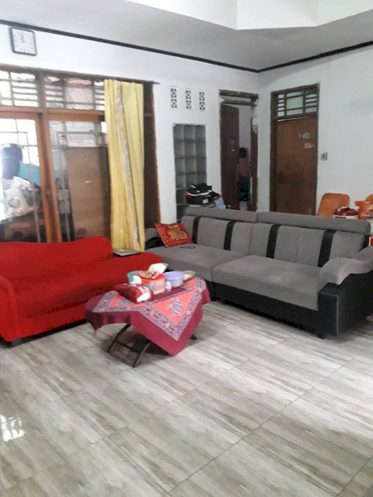 Dijual rumah daerah Antapani, cocok dijadikan rumah tinggal