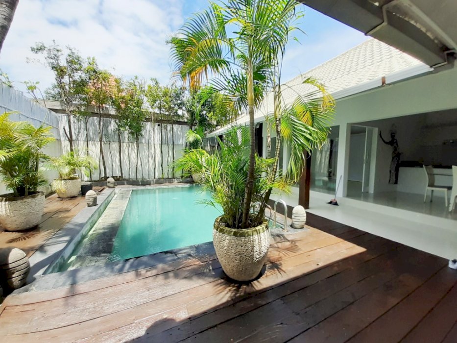 Villa for yearly rental in Berawa area