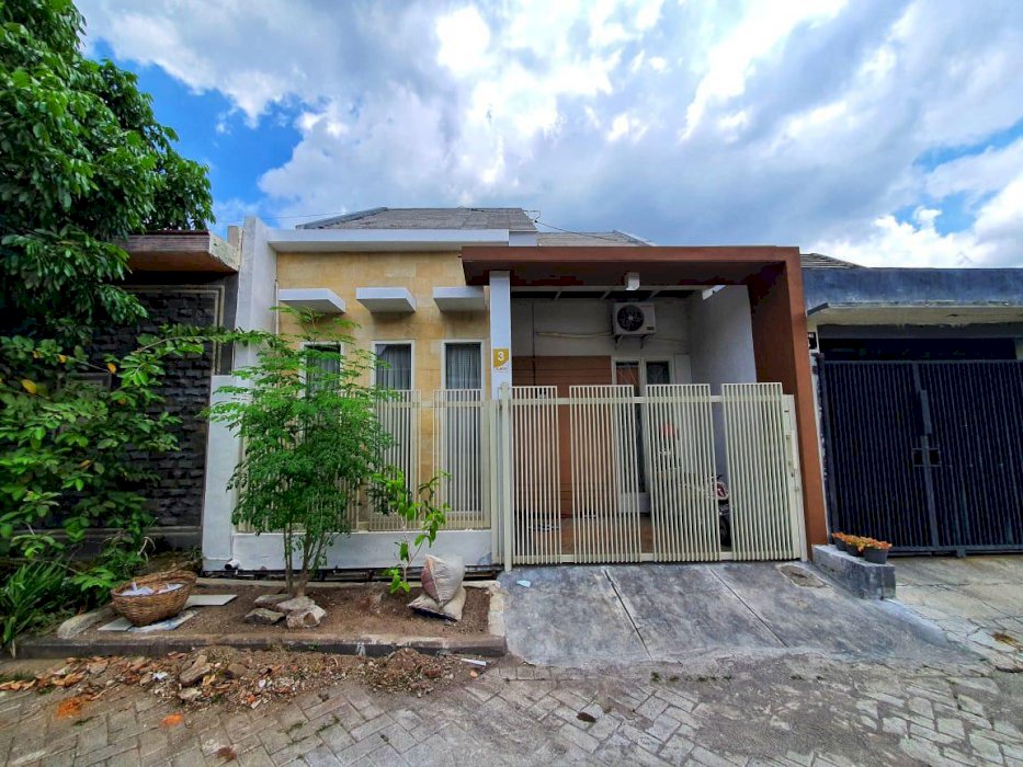 rumah+furnitur kebonsari villige jember