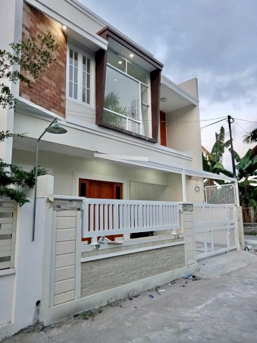 Dijual Rumah Baru Elite 2lt di Jln Kaliurang km 8, Lokasi Prestisius