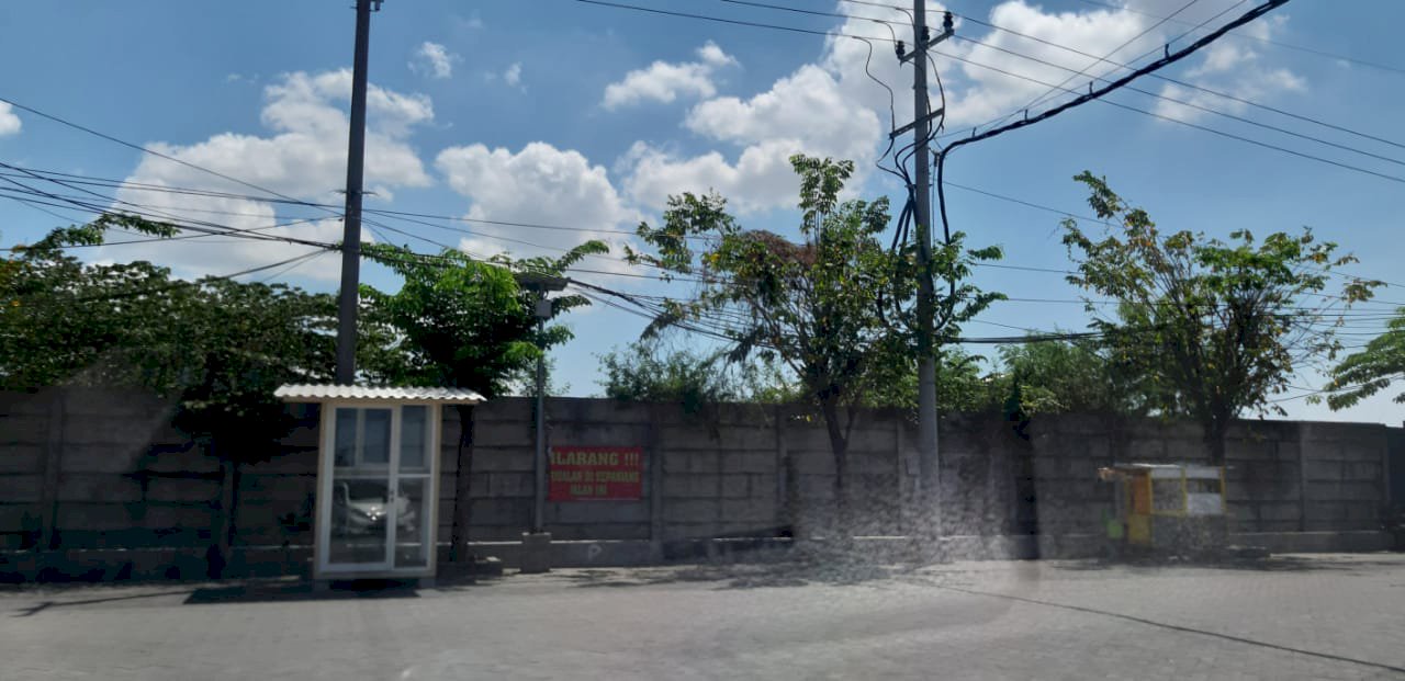 Disewakan Tanah Margomulyo Permai untuk parkir truk, kontainer dll