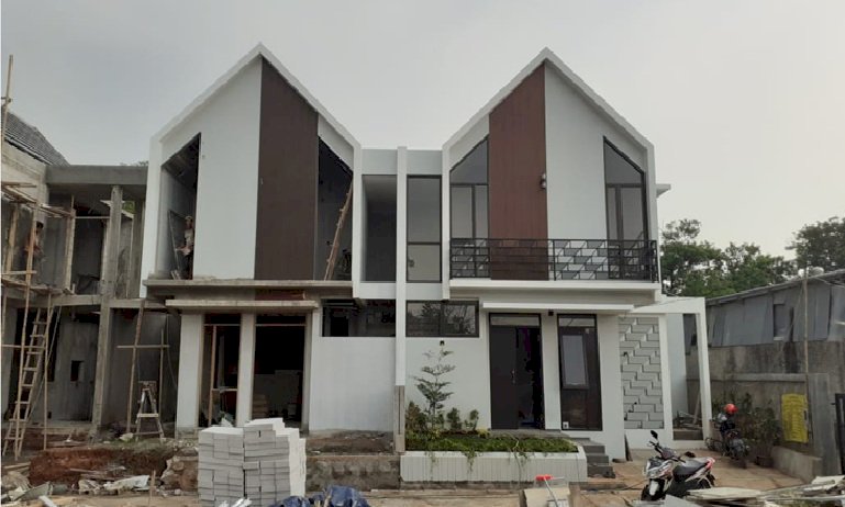 Rumah Baru 2 Lantai, Griya Asri, Duren Sawit, Jakarta Timur
