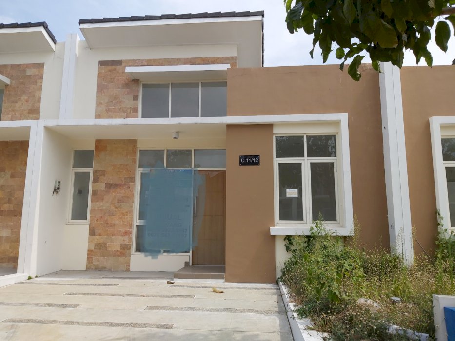 Rumah 2 Lantai Bergaya Klasik di Cluster Perumahan Berkelas Araya 