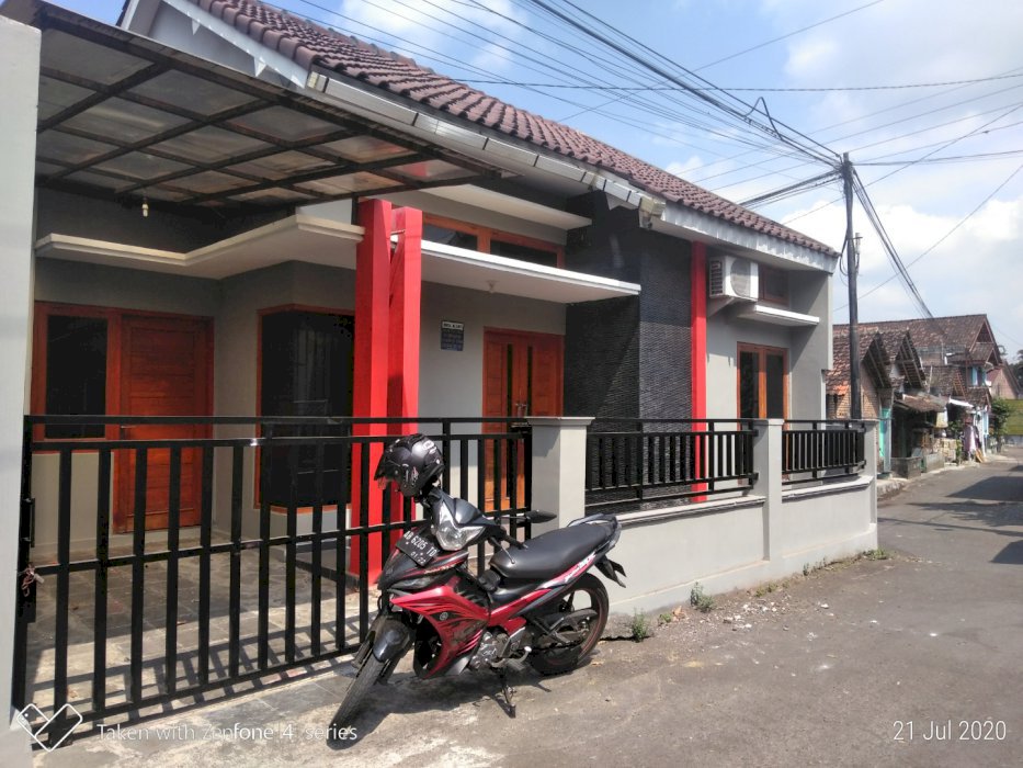 Rumah cantik dekat uii terpadu kaliurang harga murah