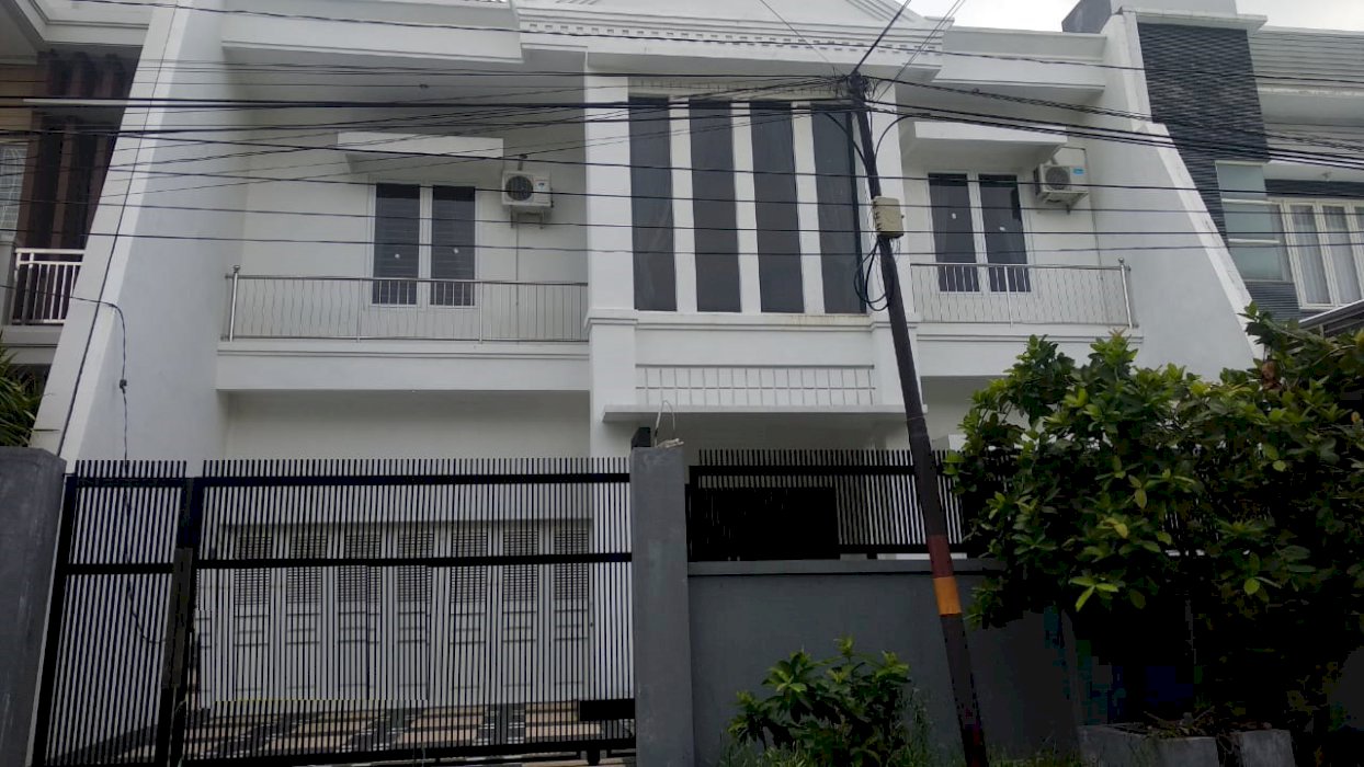 RUMAH BARU GRESS DHARMAHUSADA SEMI FURNISH
