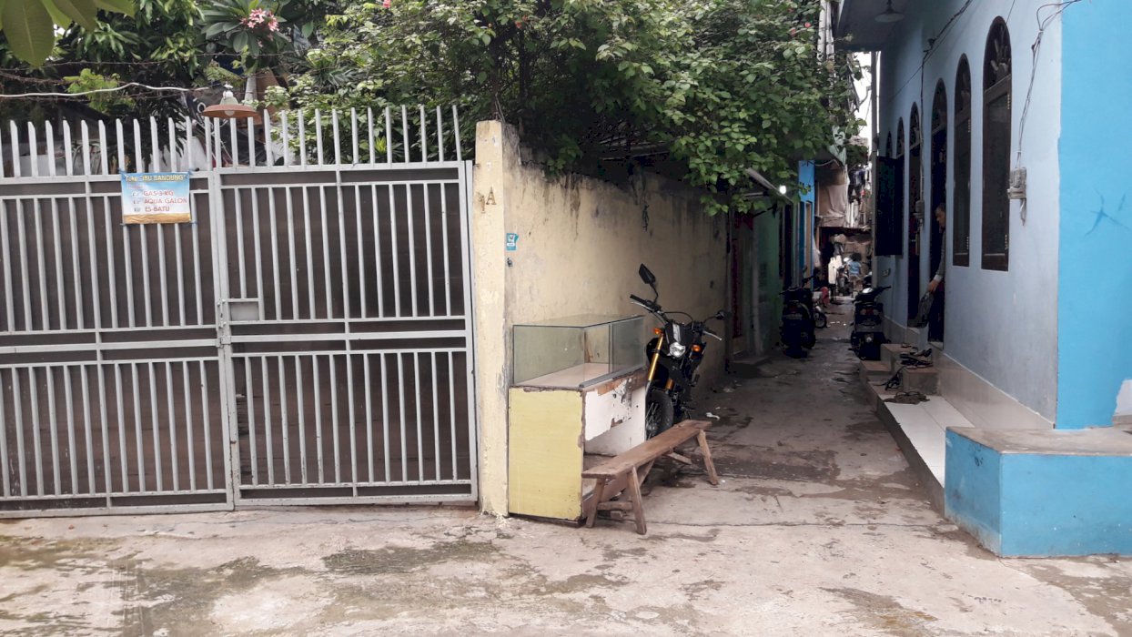 Jual rumah tua jakarta barat