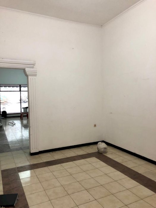 RUMAH SECOND TERAWAT DHARMAHUSADA INDAH