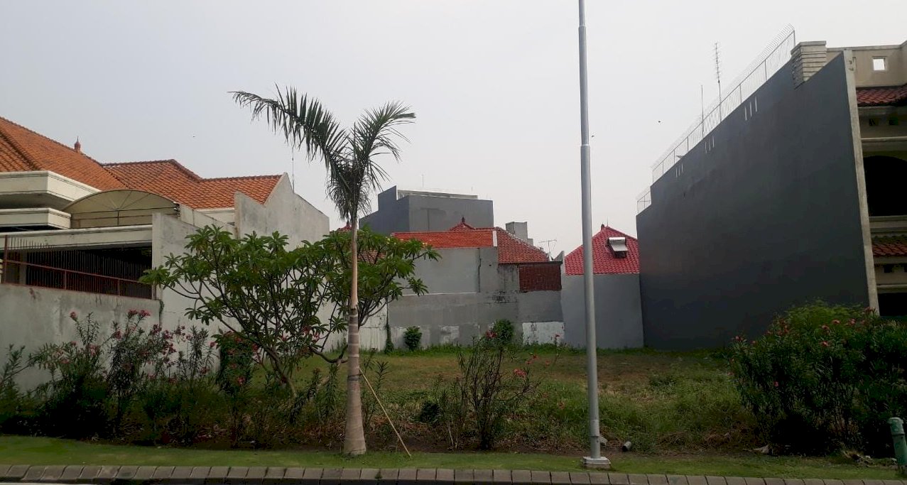 TANAH SIAP BANGUN DEPAN WATERPLACE