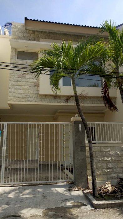 NEW GRESS MINIMALIS MANYAR TIRTOASRI