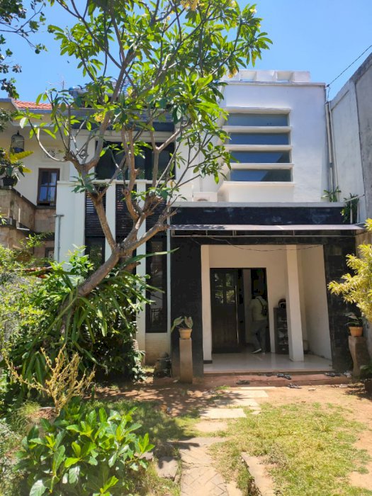 Dijual rumah lantai 2 kawasan sanur jl tunggak Bingin sanur strategies