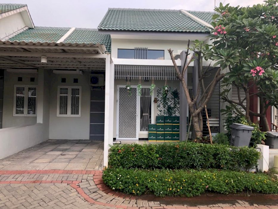 RUMAH SECOND TERAWAT SDR 2 SEMI FURNISHED
