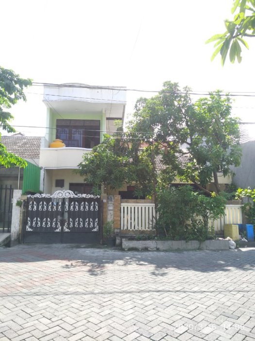 RUMAH SECOND TERAWAT SEMOLOWARU