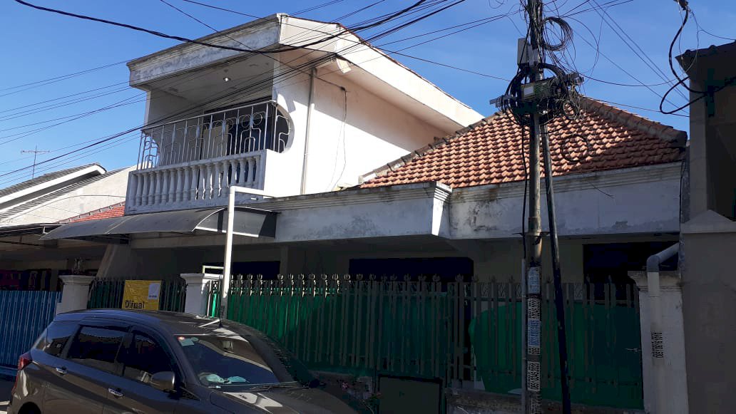Jual rumah hitung tanah di Leo - Karang Empat - Surabaya CUMA 6juta/m