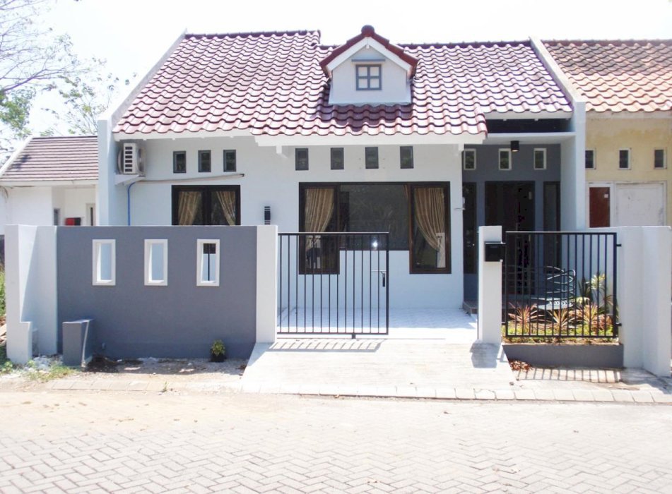 RUMAH SEMI FURNISHED BUKIT PALMA