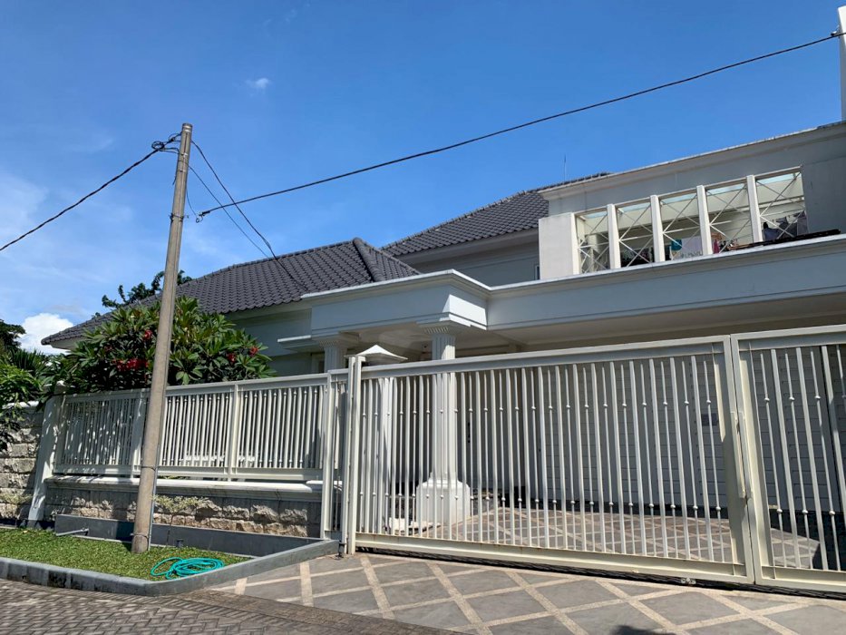 RUMAH FULL FURNISH TAMAN GAYUNGSARI