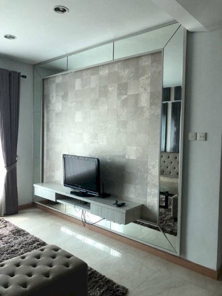 75_4 BR LUXURY APARTMENT NEARBY PAKUWON MALL, WEST SURABAYA